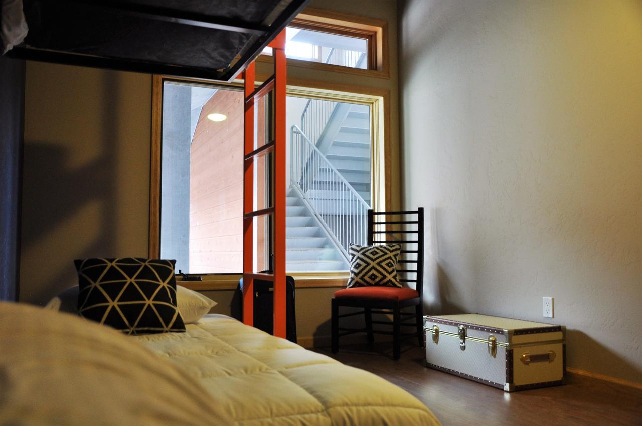 The Bunkhouse Pansiyon Minturn Dış mekan fotoğraf